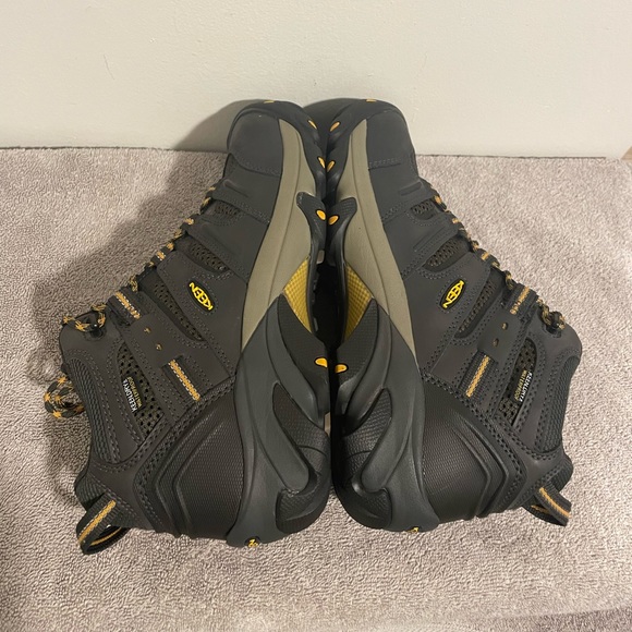 Keen Utility Work Boots | Size - 9D | Color - Raven / Tawny Olive | Steel Toe - Picture 4 of 11